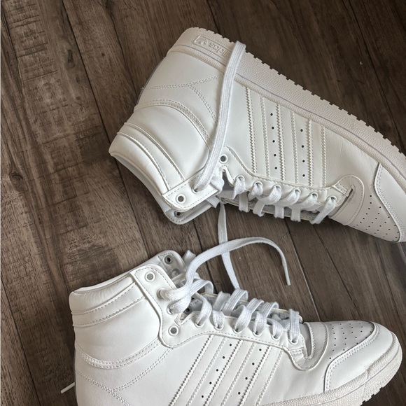 Adidas top ten basketball shoes - Picture 2 of 7